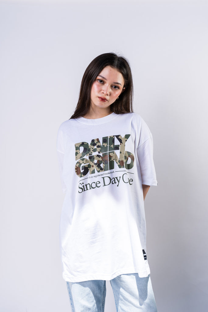 DAILY GRIND MAIN COVER TSHIRT WHITE/CAMOU