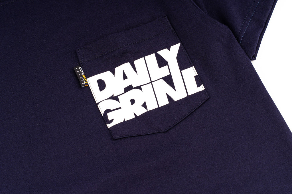 DAILY GRIND POCKET TEE SHEAR NAVY BLUE