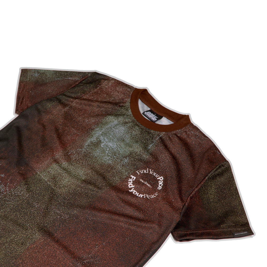 DAILY GRIND FIND YOUR PACE DECAY JERSEY SHORTSLEEVE BROWN