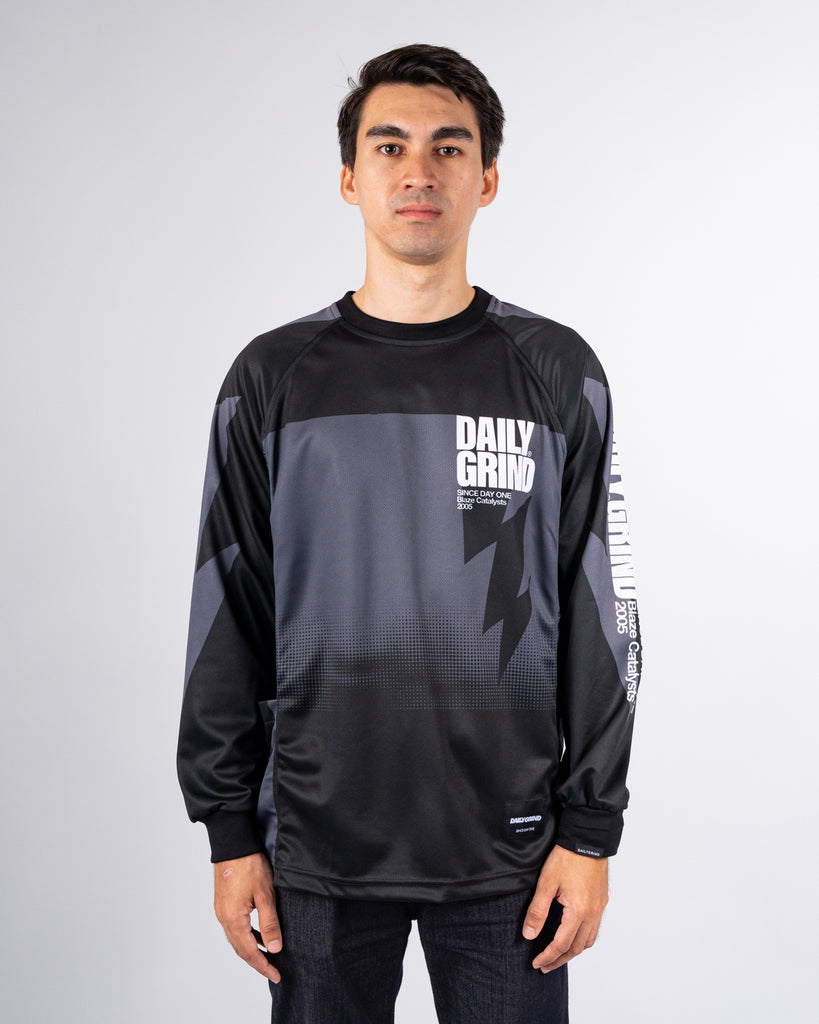 DAILY GRIND BLAZE RIDING JERSEY WITH SIDE SWIFT POCKET BLACK