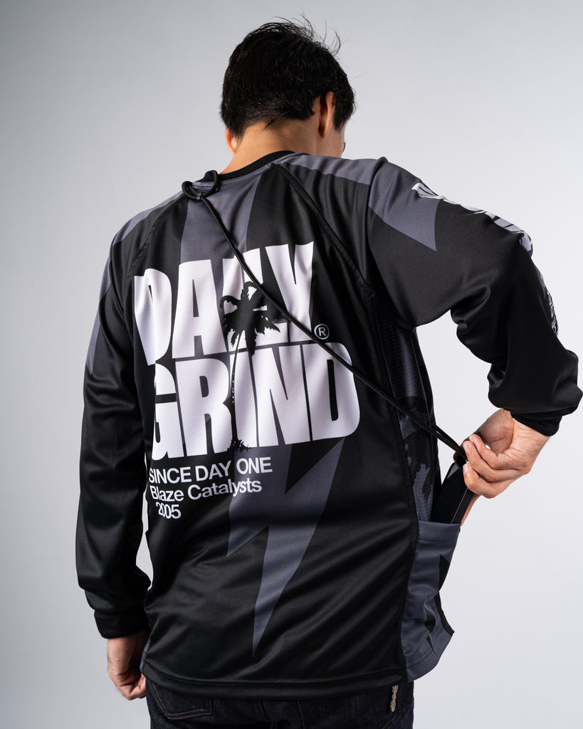 DAILY GRIND BLAZE RIDING JERSEY WITH SIDE SWIFT POCKET BLACK