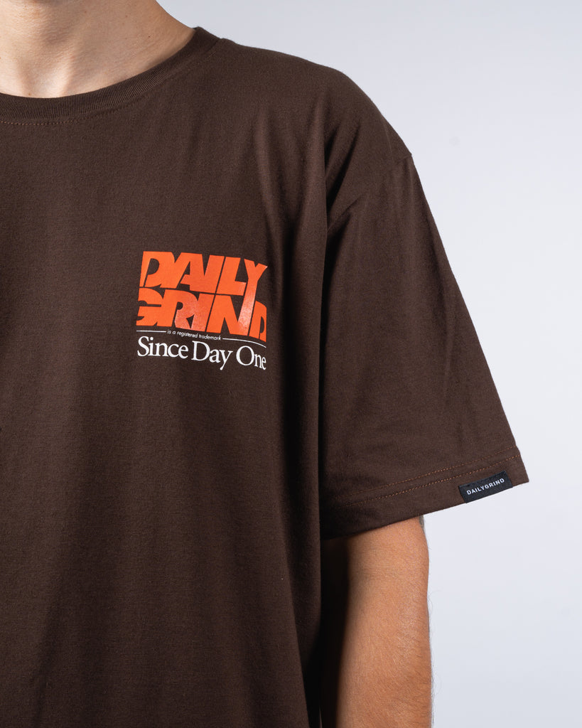 DAILY GRIND SHEAR TSHIRT BROWN