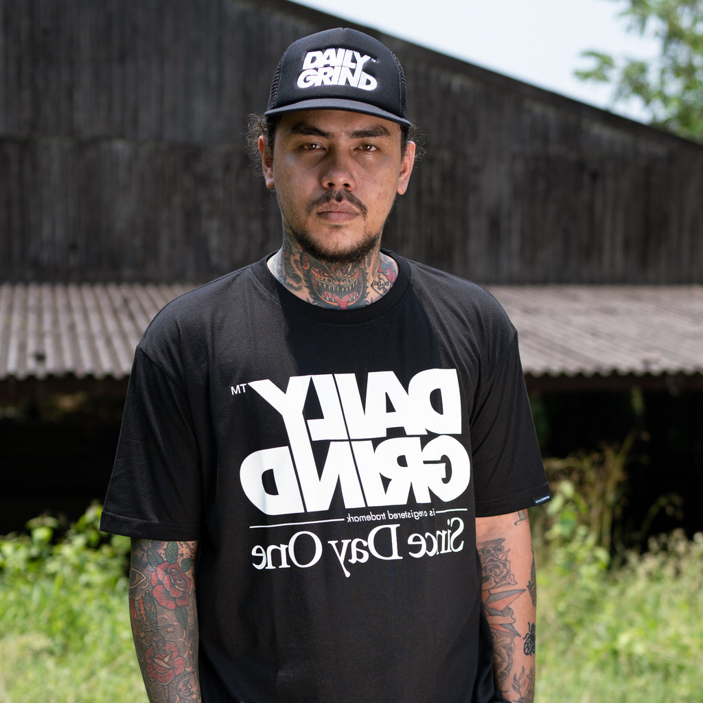 DAILY GRIND INVERT TSHIRT BLACK