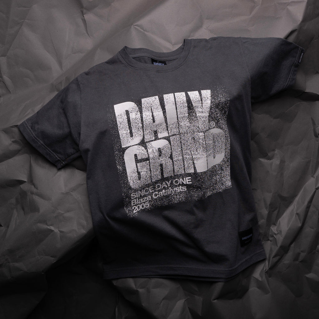 DAILY GRIND GLITCH WASHED TSHIRT GRAY