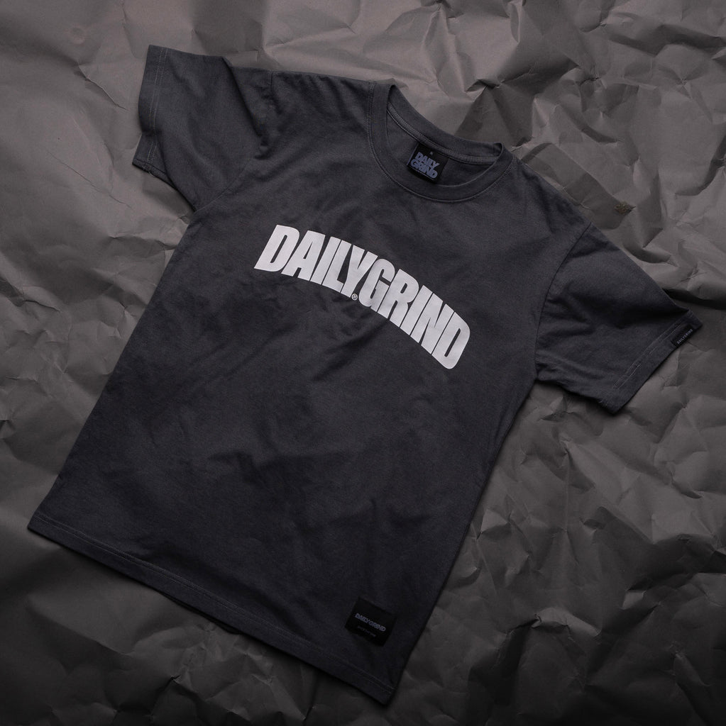 DAILY GRIND VAULTED WASHED TSHIRT GRAY