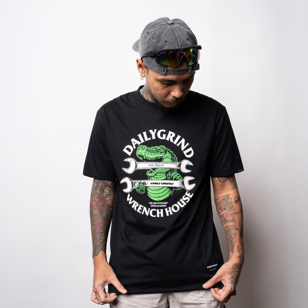 DAILY GRIND WRENCH HOUSE TSHIRT BLACK