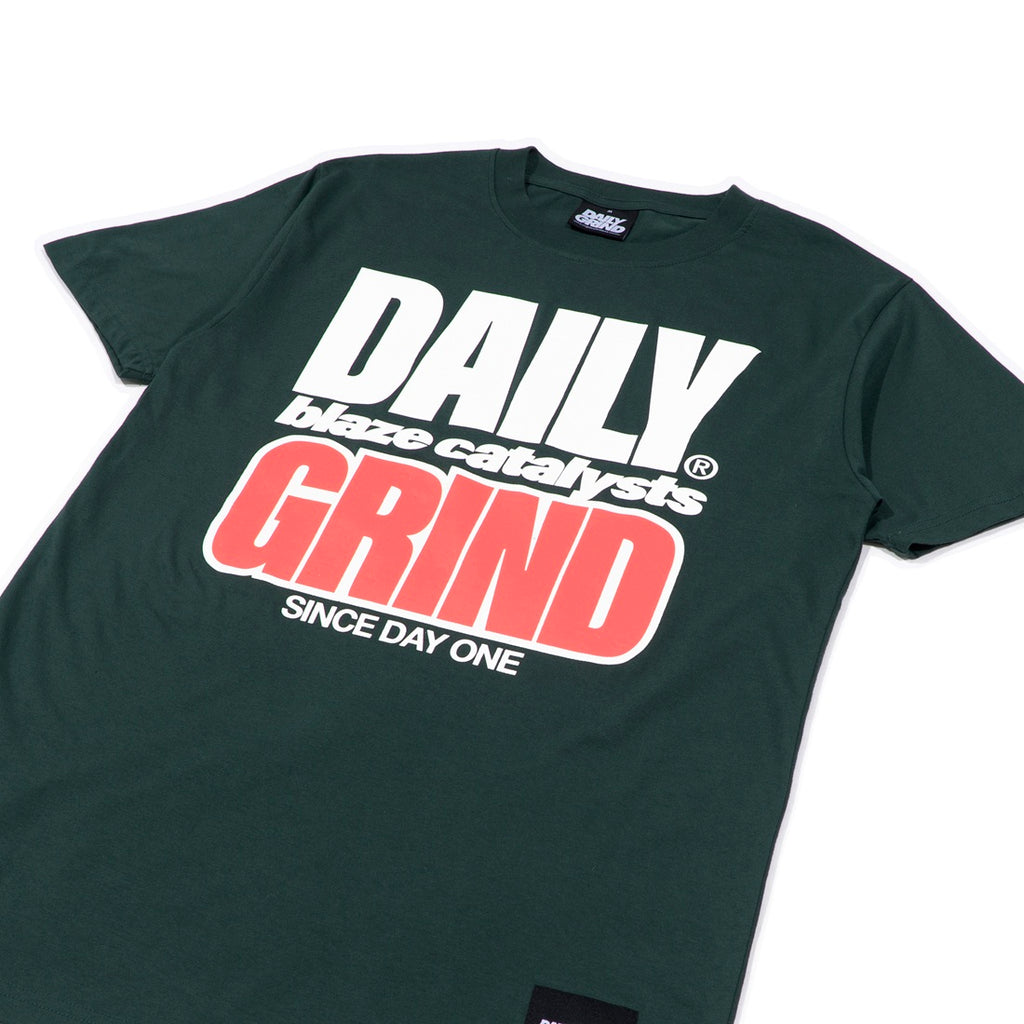 DAILY GRIND BLAZE STREAKED TSHIRT MOSS GREEN