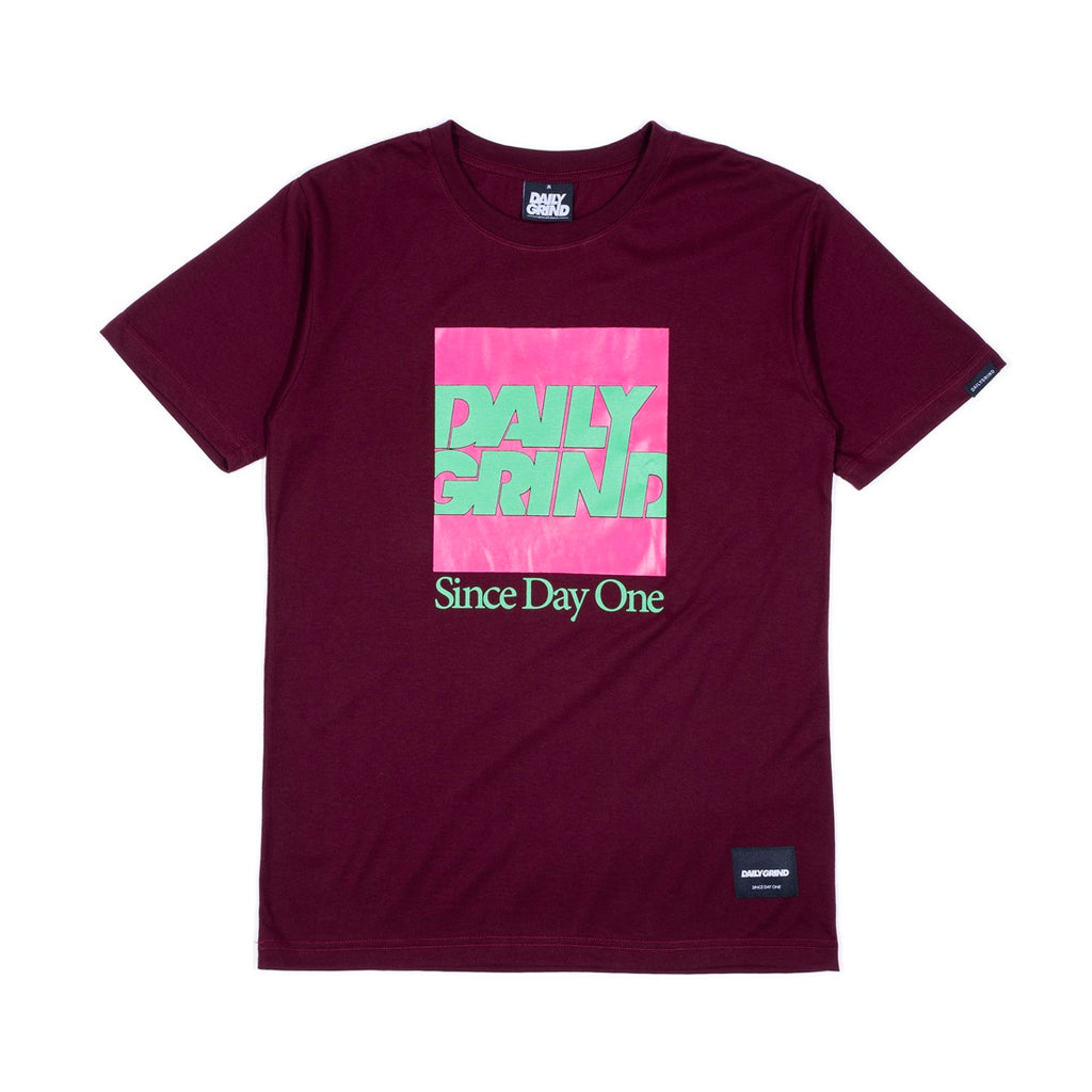 DAILY GRIND CRISP TSHIRT MAROON
