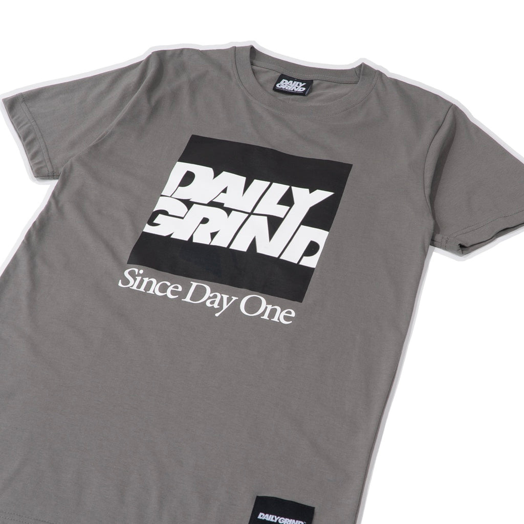 DAILY GRIND CRISP TSHIRT GRAY