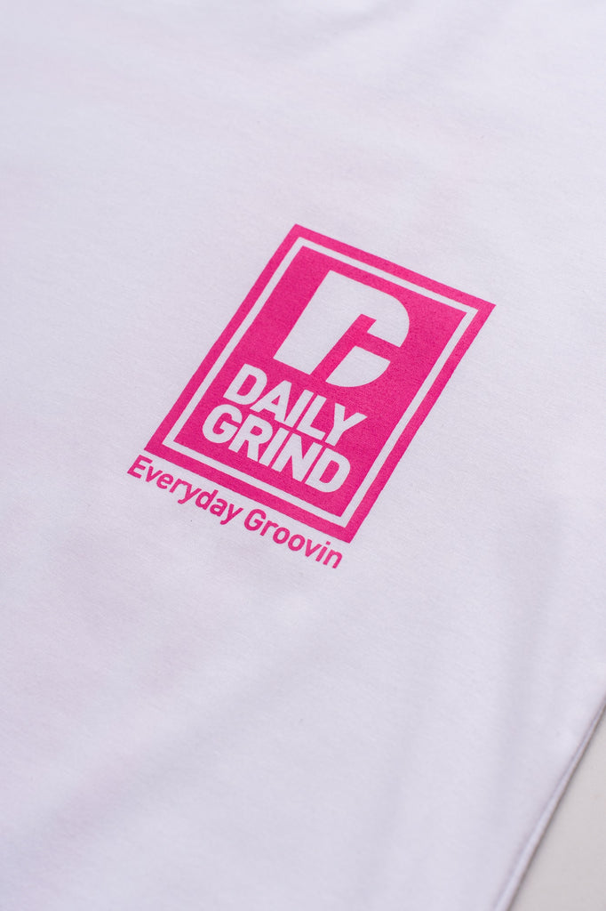 DAILY GRIND GROOVIN TSHIRT WHITE