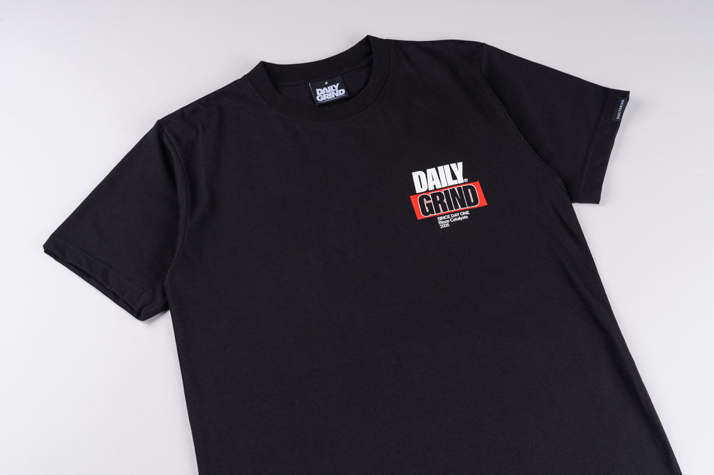 DAILY GRIND BLAZE DUO FB TSHIRT BLACK