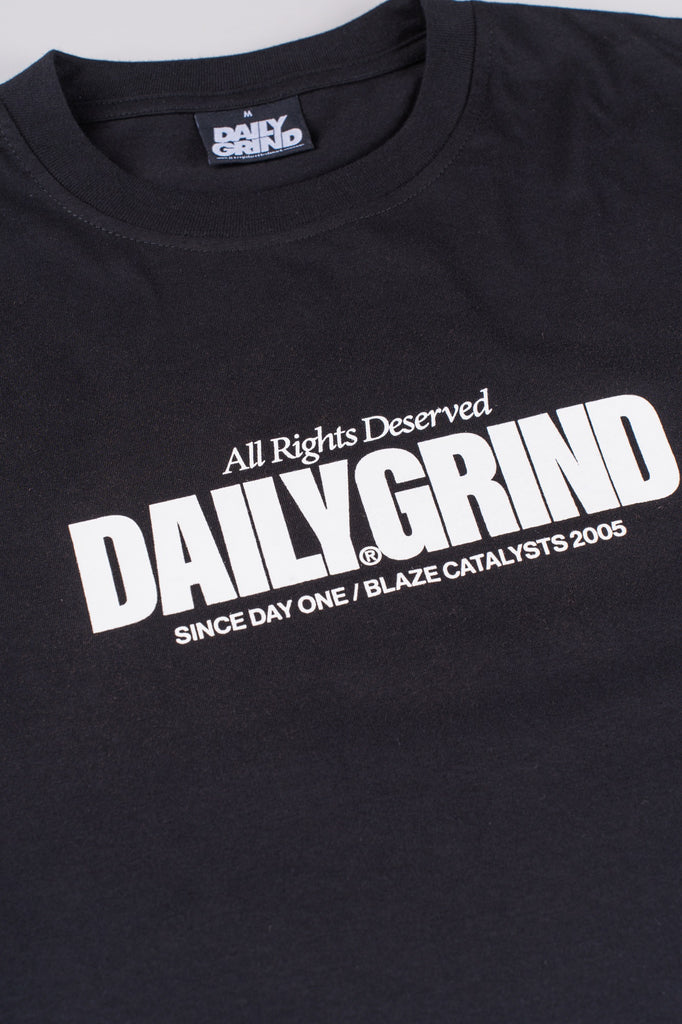 DAILY GRIND FLARE TSHIRT BLACK