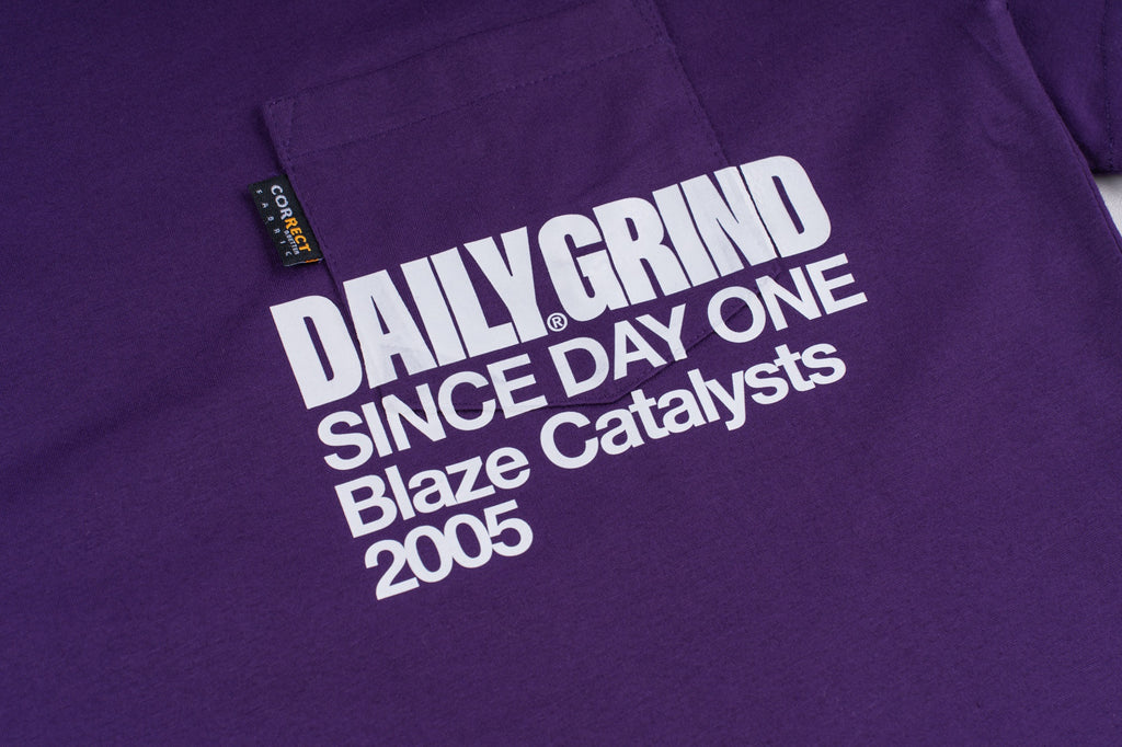 DAILY GRIND BLAZE POCKET TEE PURPLE