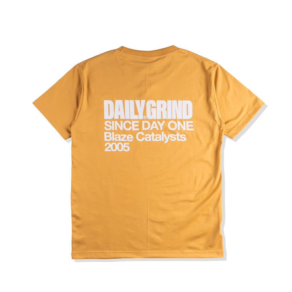 DAILY GRIND BLAZE POCKET TEE MUSTARD