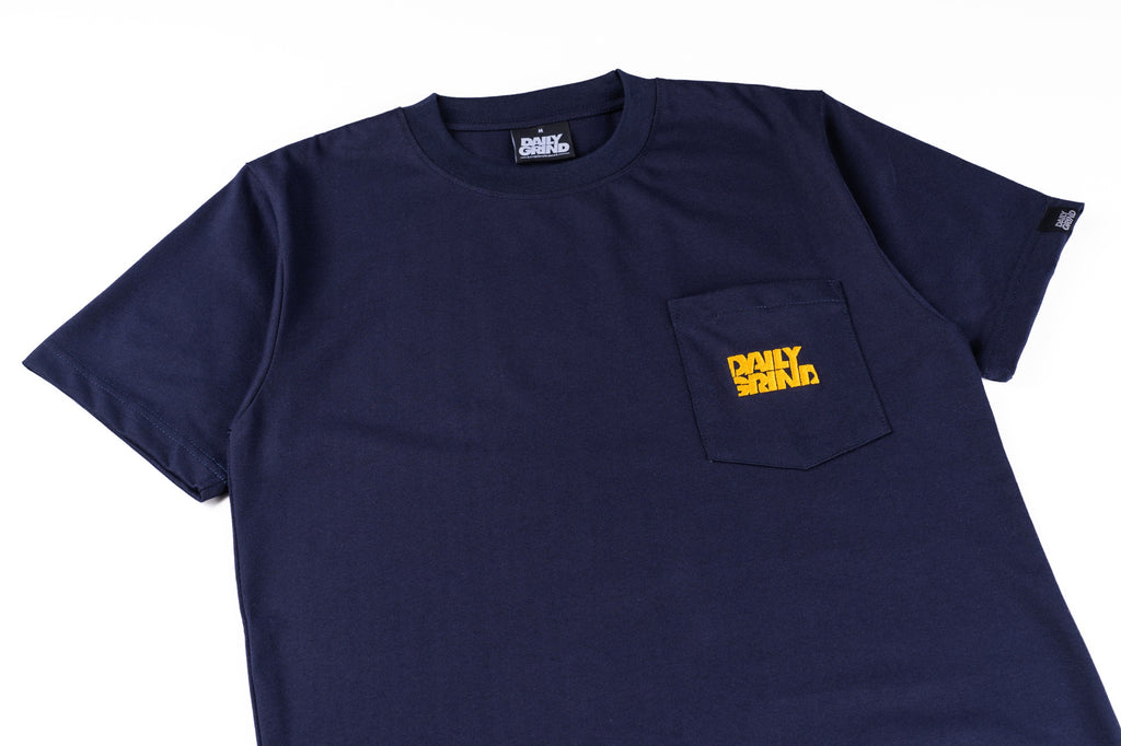 DAILY GRIND SHEAR POCKET TEE EMBRO NAVY BLUE